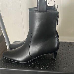 Time and Tru Black Heeled Boots with Zipper